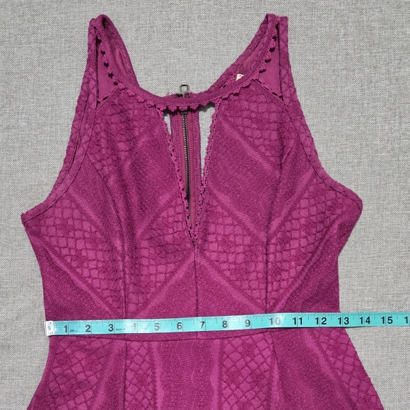 FREE PEOPLE Fit and Flare Lace Skater Dress Magenta Missed Connections Sz 2 - Picture 12 of 16